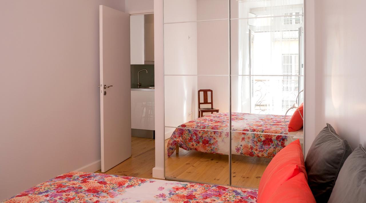 Cacilhas Guest Apartments Алмада Екстер'єр фото